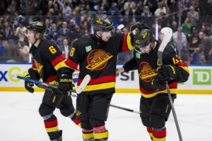 Straffar avgjorde för Vancouver i bortasegern mot Chicago