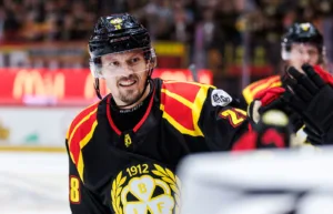 Har börjat diskutera nytt kontrakt med SHL-klubben