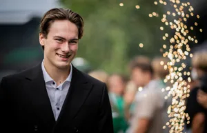 Nödlösningen: Lånar talang från SHL