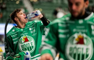 Uppgifter: SHL-forwarden petas mot Tre Kronor – i hemmaarenan