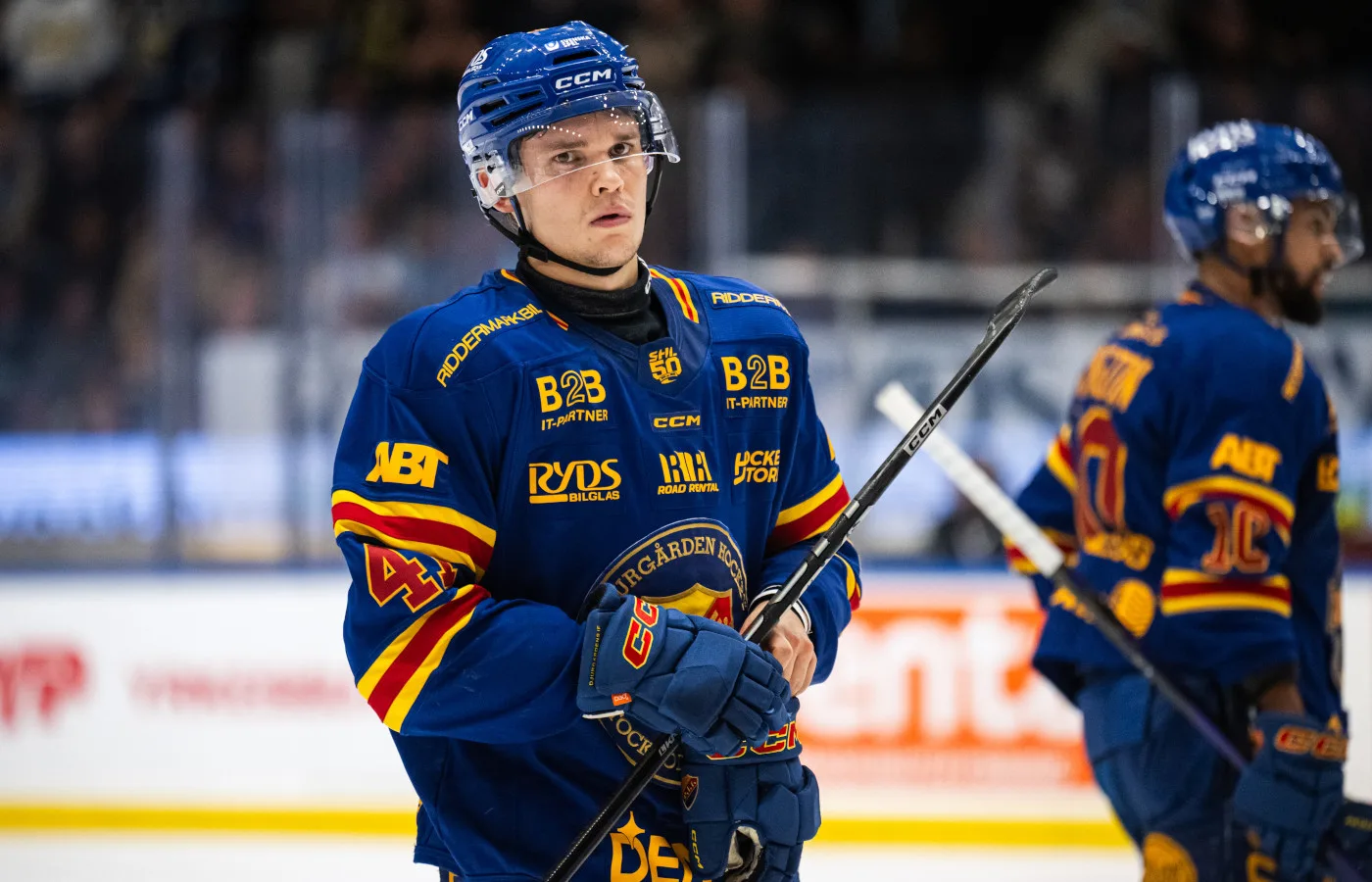 Uppgifter: På väg bort från Djurgården