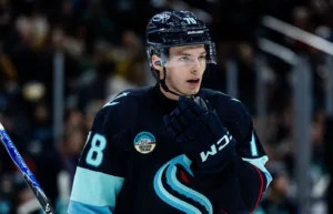 Förre SHL-talangen skickas ned – efter två NHL-matcher