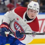 Uppgifter: Svensken kan trejdas – efter NHL-debuten