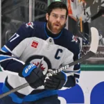 Lagkaptenen förlänger – får 240 miljoner