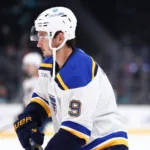 Bryter sitt NHL-kontrakt – för att komma bort