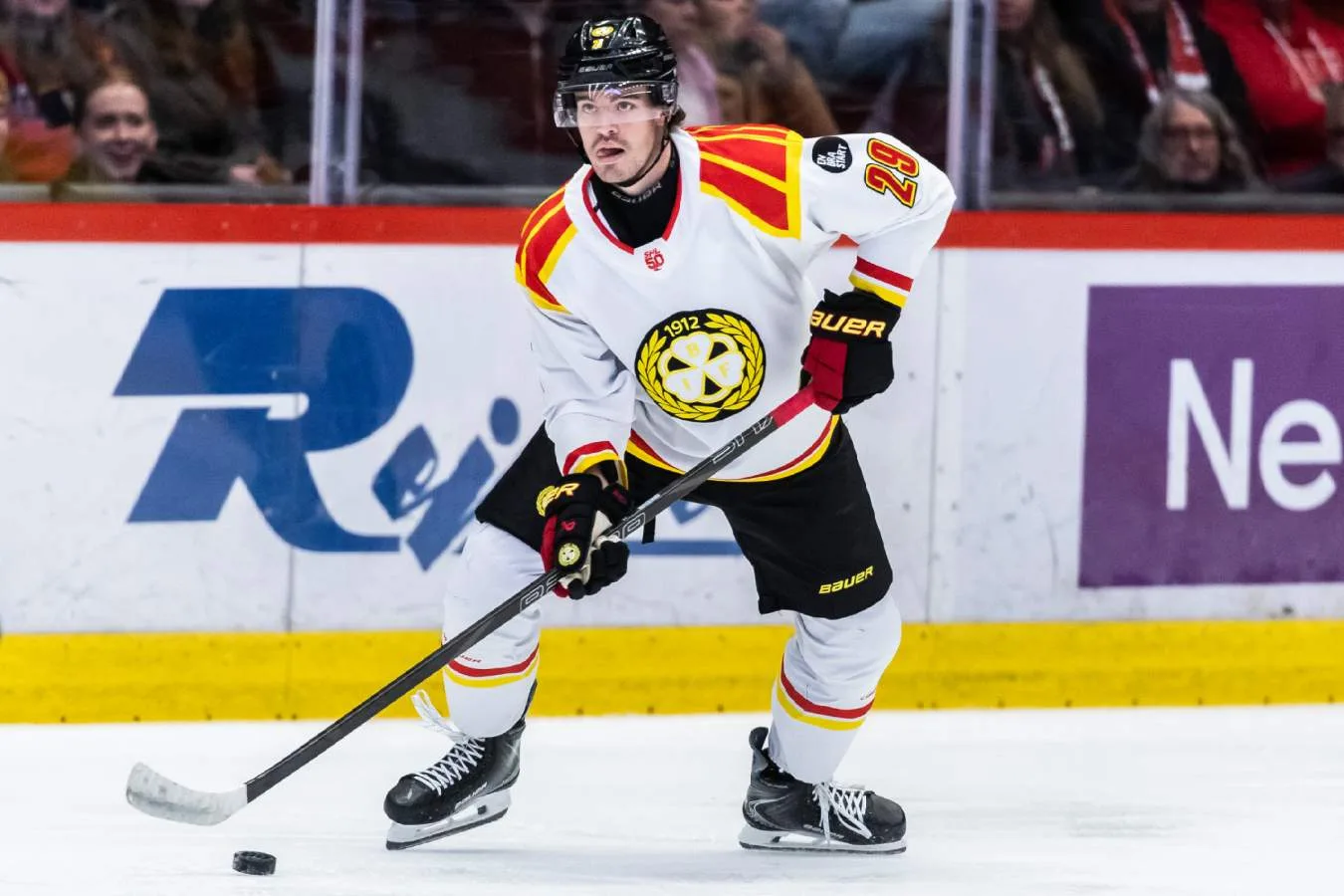 Smällen för Brynäs – landslagsback skadad i CHL-förlusten