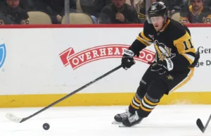 Hållander blir borta flera månader – missar NHL Global Series