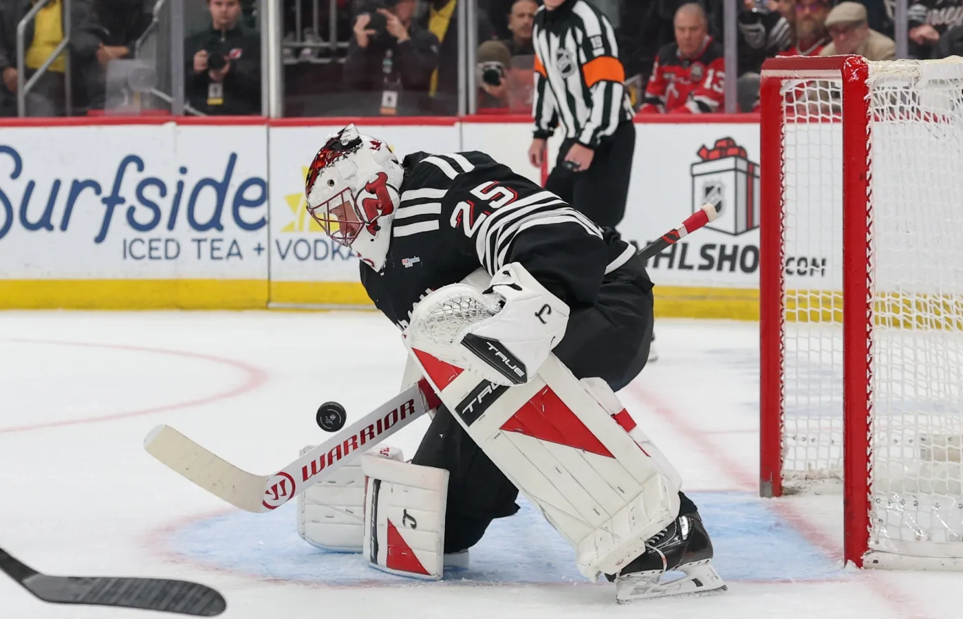 Hyllningen till svenska målvakten: ”Räddar oss flera gånger”