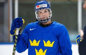 Stjärnan vänder hem från PWHL