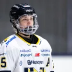 Bryter med svenskan – dagar innan premiären