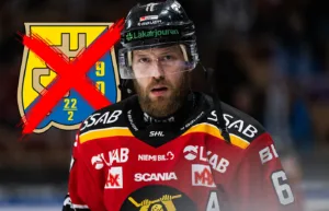 Bryter med två forwards – och får nobben av Omark