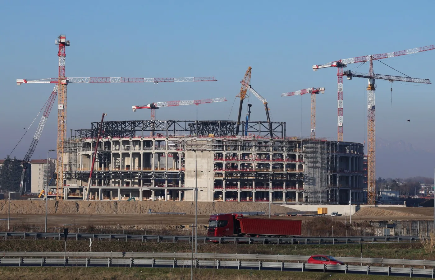 Uppgifter: Fortsatta förseningar av OS-arenan