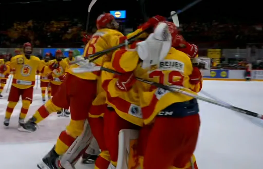 Småland. TV-pucken.