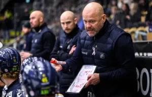 ”AJ:s” frustration: ”Vi får inte ens chansen där”