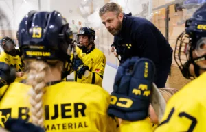 Damkronorna förlorar mot Finland – trots målvaktens storspel