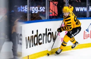 Lånar tillbaka tidigare succéforwarden