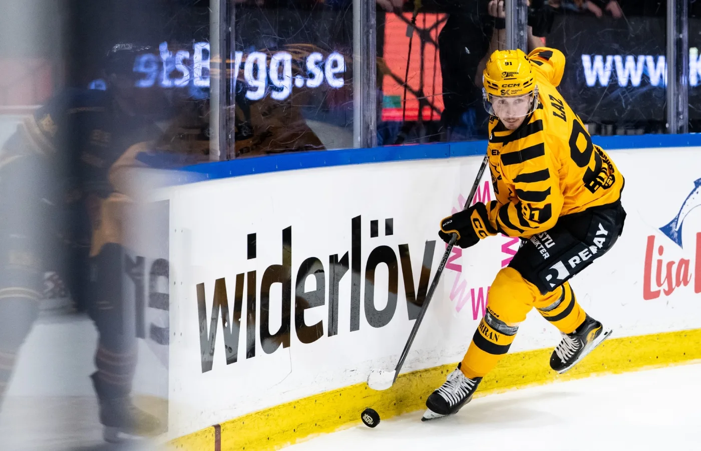 Lånar tillbaka tidigare succéforwarden