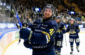 HV 71 vann med 5–4 hemma mot Växjö