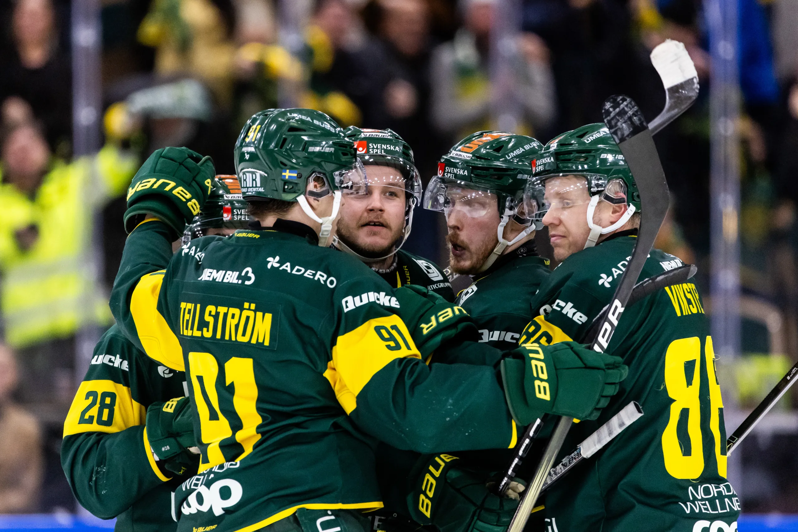 Björklöven segrade i toppmötet – Oscar Tellström hjälte