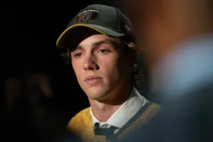 Skandalspelare lämnar JVM-truppen efter skada