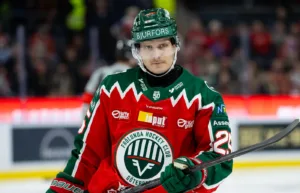 Frölundas stjärncenter skadad i landslaget