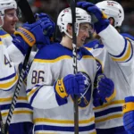 Svenske löftet kallades upp till NHL – blev målskytt direkt