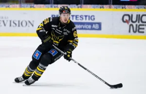 Före detta SHL-backen skriver klubbhistoria