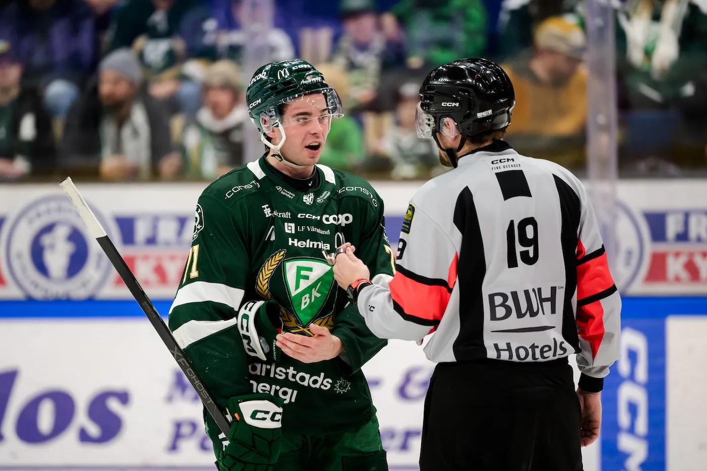 Lodins raseri mot domarna: ”Vad är det för nivå?”