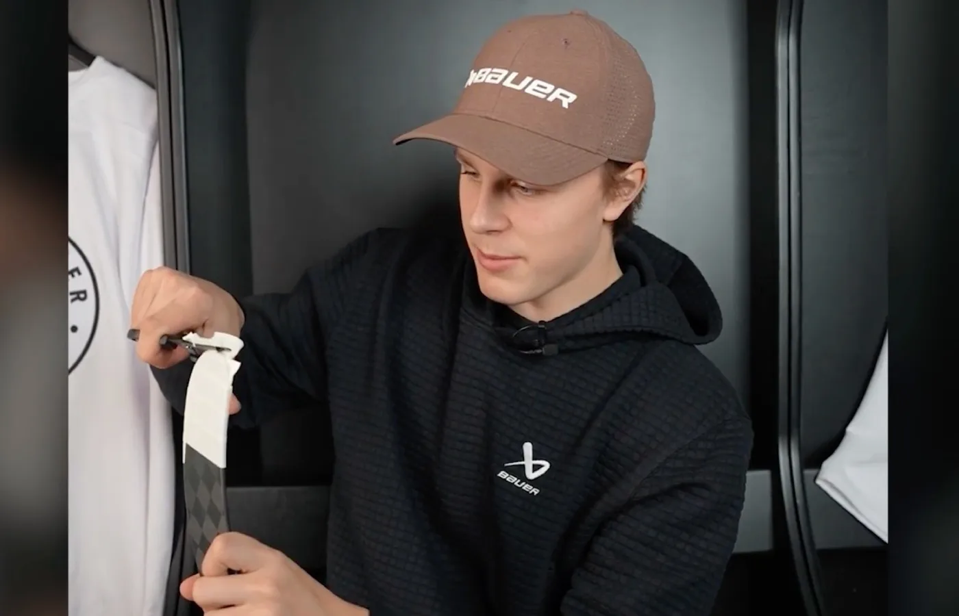 TV: Så tejpar Ivar Stenberg sin Bauer-klubba