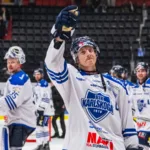 Kaptenen förlänger: ”En person som sätter standarden”