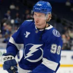 Toppbacken skriver jättekontrakt med Tampa Bay Lightning