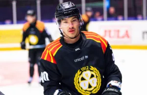 Förre SHL-forwarden gjorde comeback – blev hjälte direkt