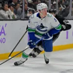 NHL-svenskens lillasyster gör SDHL-debut – 16 år gammal