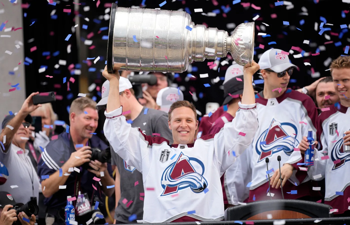 Veteranen lägger av – får NHL-jobb av svensken