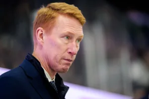 Jörgen Jönsson sparkas av Färjestad: ”Nödvändigt”