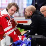 Förd till sjukhus – fick klubba i ansiktet: ”Klump i magen”