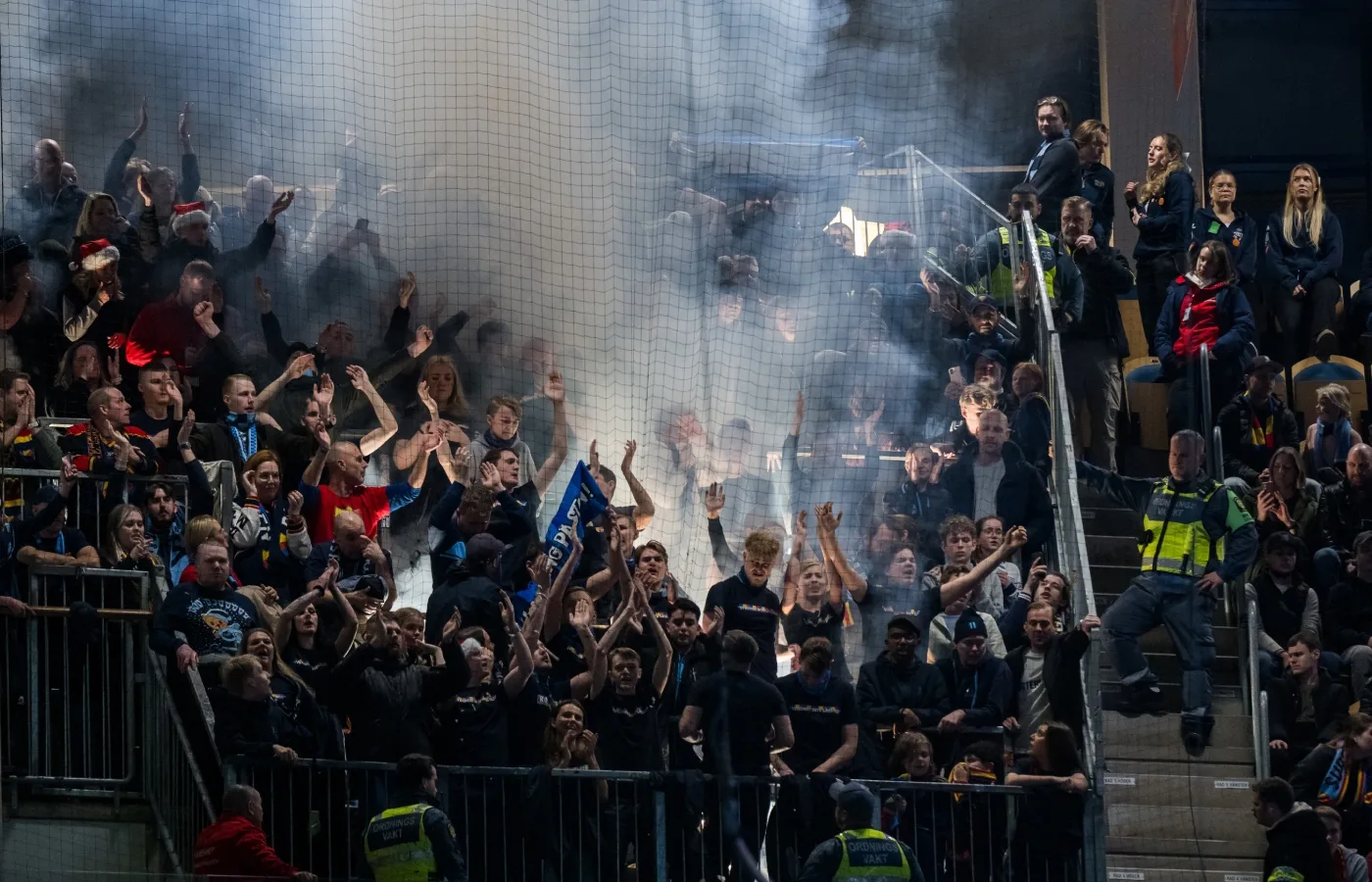 Djurgården straffas – efter pyroteknik