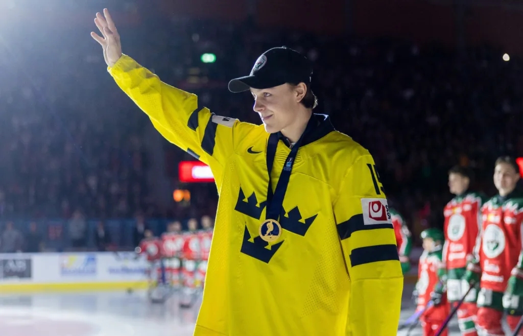 Ivar Stenberg rankas etta inför NHL-draften 2026.