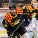 Förklarar: Därför fick backbjässen starta – som forward