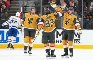 Vegas starkast – med två sena mål mot Toronto