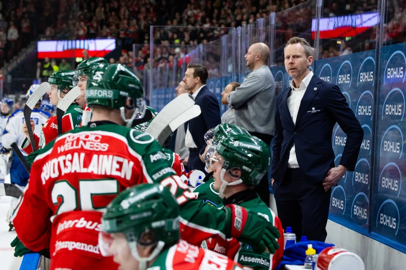 Backkris i Frölunda: ”Får spela med juniorer”