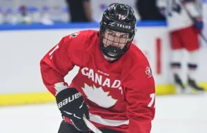 Storlöftet flyttar till college: ”Ska hjälpa honom att gå etta i NHL-draften”