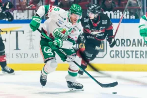 Svenskens ord om chockflytten: ”Förvånande”