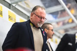 Blir sjukskriven över slutspelet: ”Hälsan i första hand”