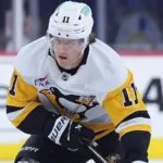 Hållander gör comeback – efter 107 dagar