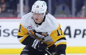 Hållander gör comeback – efter 107 dagar