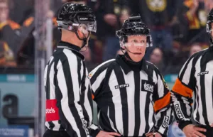 SHL-domarna skriver historia i CHL-finalen
