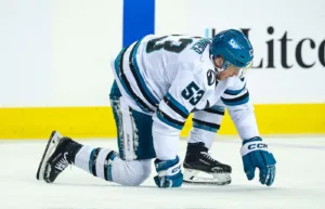 Tidigare storstjärnan river sitt eget NHL-kontrakt