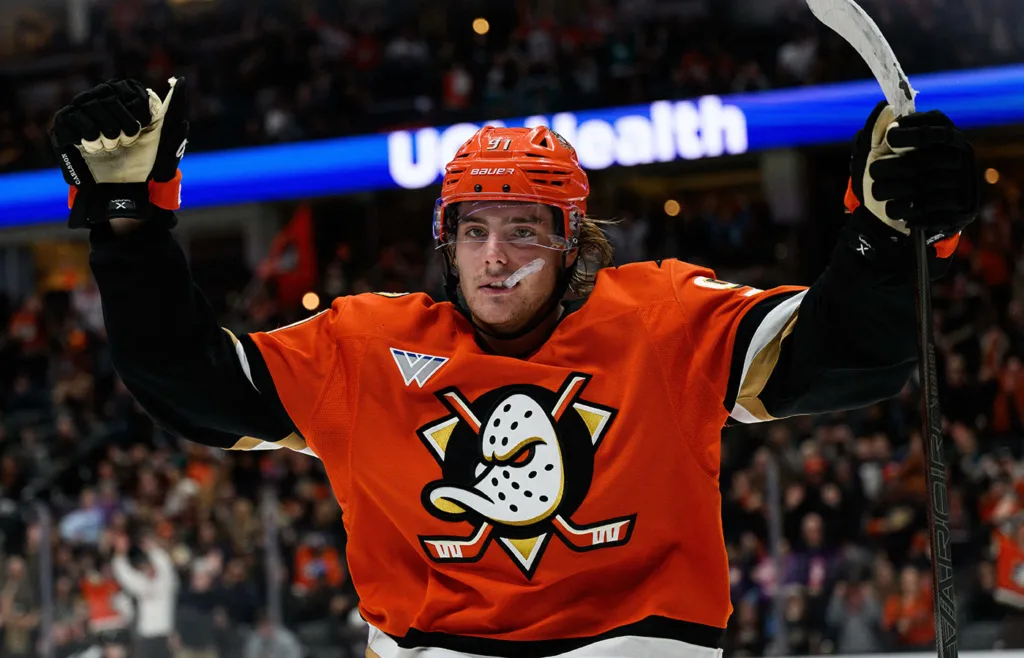 Leo Carlsson. Anaheim Ducks.