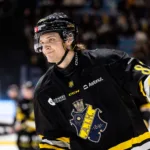 Kallar hem spelare – får inte spela mer för AIK